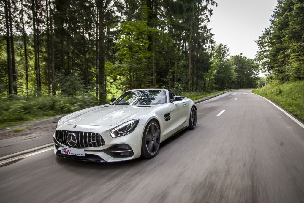 Mehr Fahrkomfort und Dynamik im Mercedes-AMG GT (Typ 197) dank KW Gewindefahrwerk.