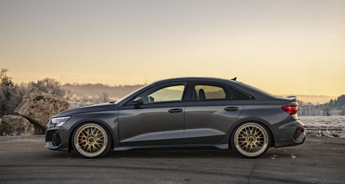 Die KW Gewindefahrwerke ermöglichen im Audi RS3 (GY) eine maximale Tieferlegung von 20 - 40 Millimetern vorne und 25 - 45 Millimetern an der Hinterachse.