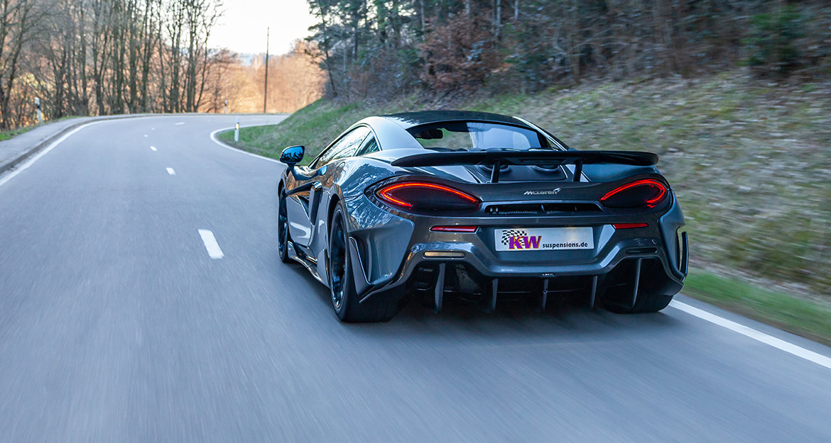 Ähnlich wie ein KW Gewindefahrwerk ermöglichen die KW Gewindefedern am McLaren 600LT eine stufenlose Tieferlegung.