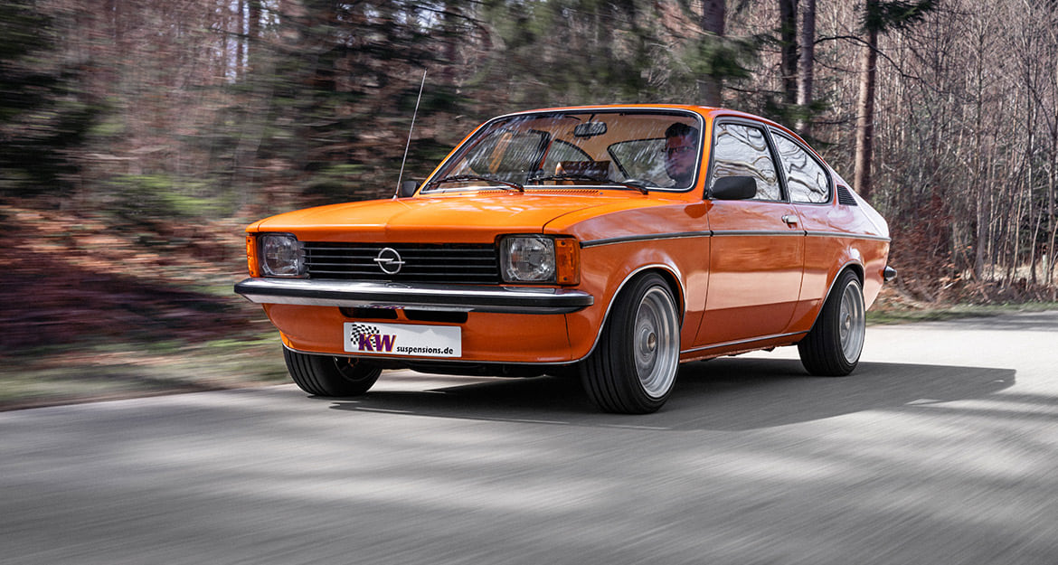 Auch das KW V3 Klassik Gewindefahrwerk für den Opel Kadett C ist mit modernen KW Mehrventildämpfern aufgebaut.