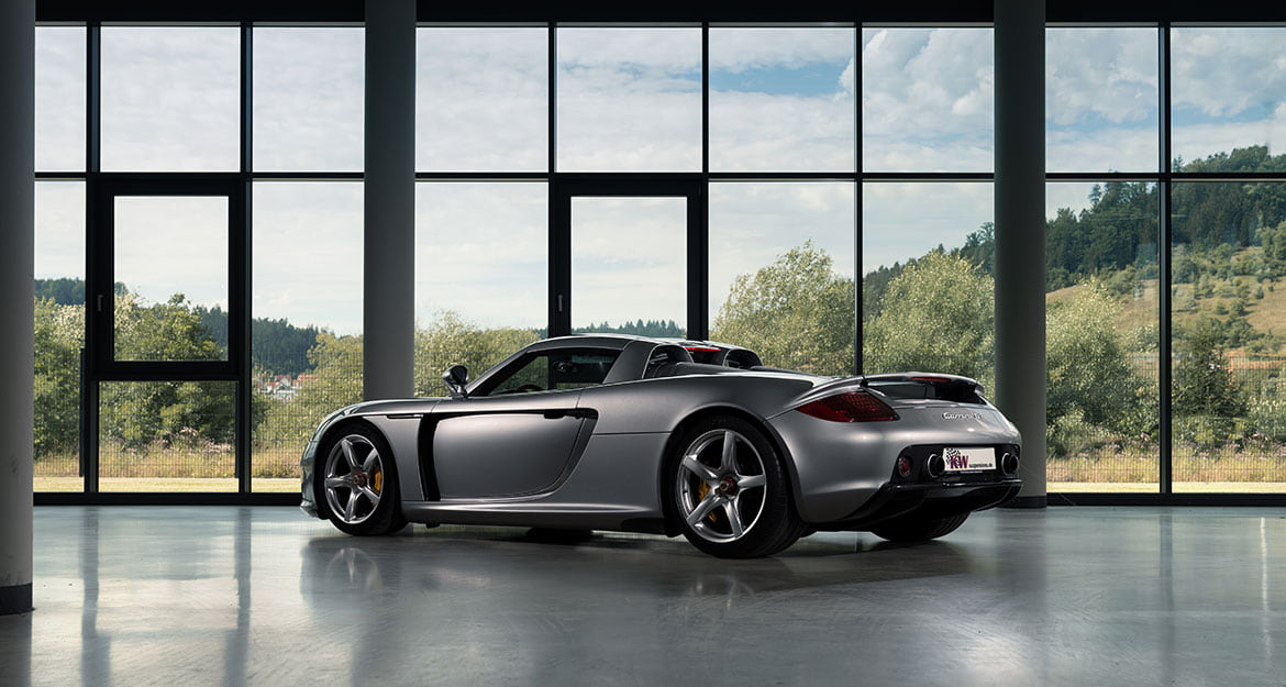 Der Porsche Carrera GT mit verbautem V5 Gewindefahrwerk von Nick Heidfeld war vor kurzem bei KW im schwäbischen Fichtenberg zu Besuch