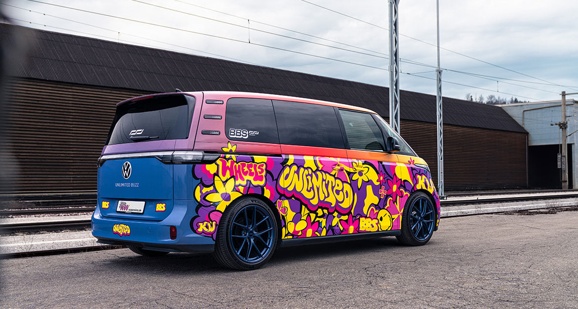 204 PS, Heckantrieb und vollelektrisch – das sind ein paar der vielen Attribute des VW ID Buzz