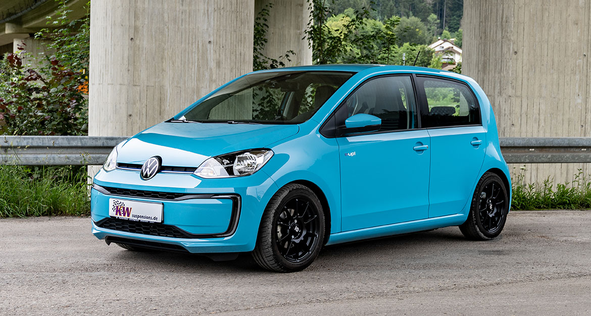 Für eine Vielzahl an Fahrzeugen mit elektronisch einstellbaren Seriendämpfern sind die KW DDC plug&play Gewindefahrwerke erhältlich.